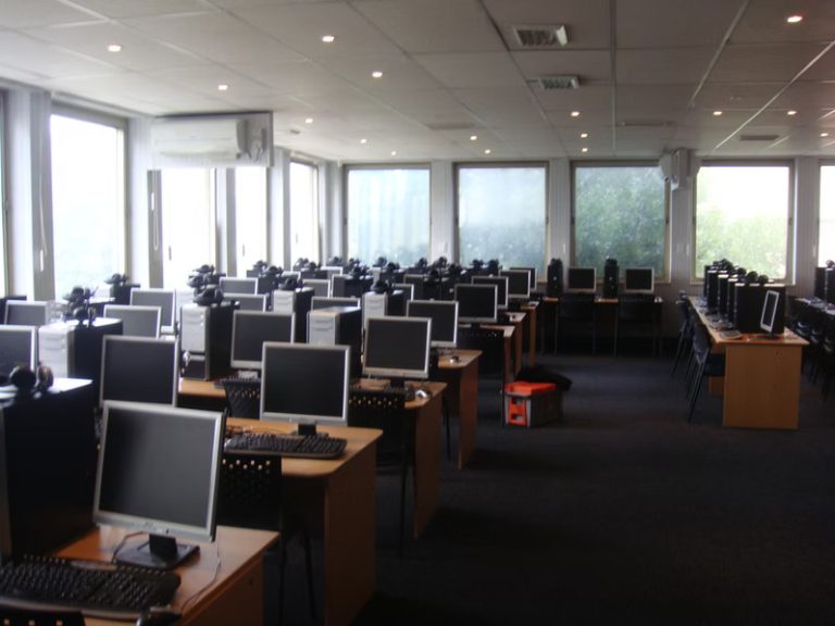 0e9150_4377e05bc98f4e65b7fd6b48114c95fbmv2