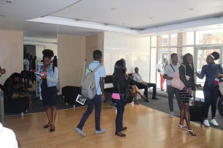 0e9150_ca7692c07dc04d099f96013df1393d8cmv2